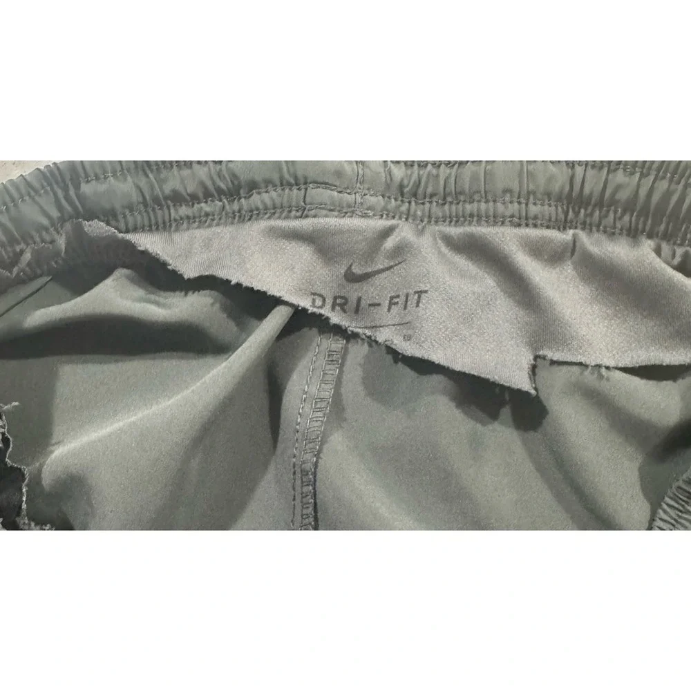 Nike Running Shorts Mens XL Smoke Gray Dri-FIT 7